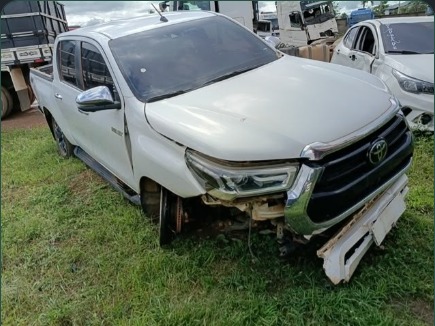 Toyota Hilux SRX 2.8 4x4 Diesel 2020 no pátio do Desmanche Barizon